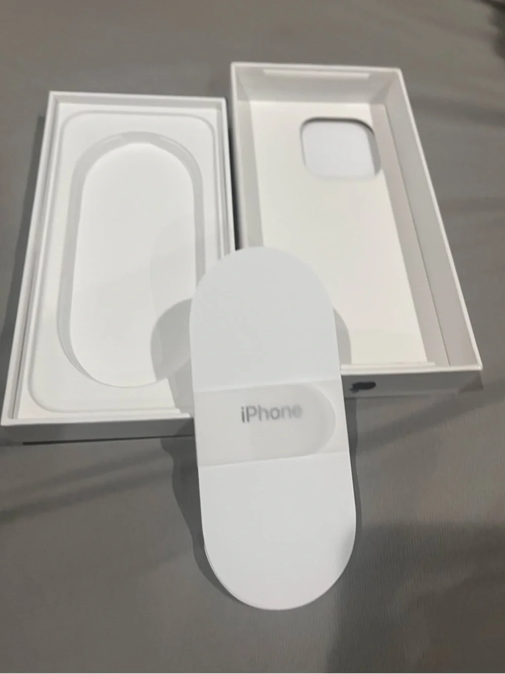 Apple iPhone 16 Pro, Black Titanium 256GB- EMPTY BOX ONLY